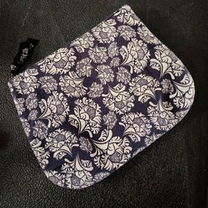 iõta Makeup Bag